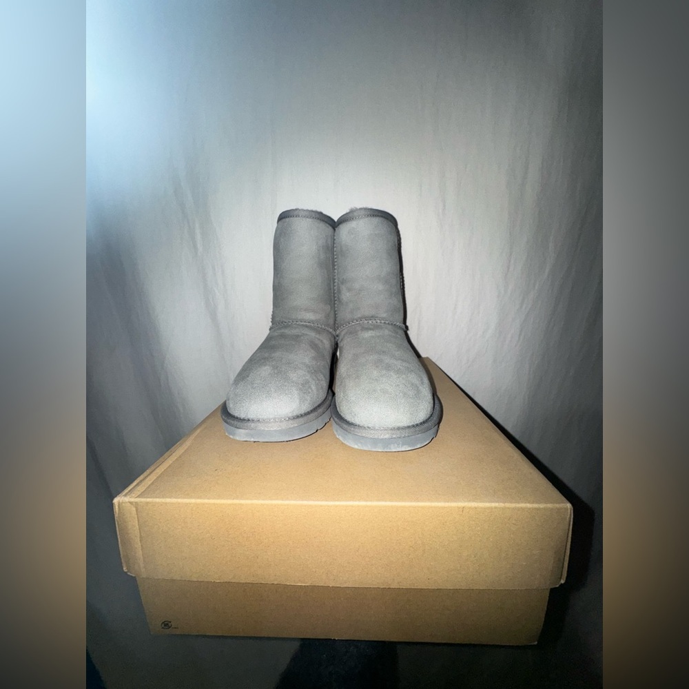 UGG BOOT NWT - image 3
